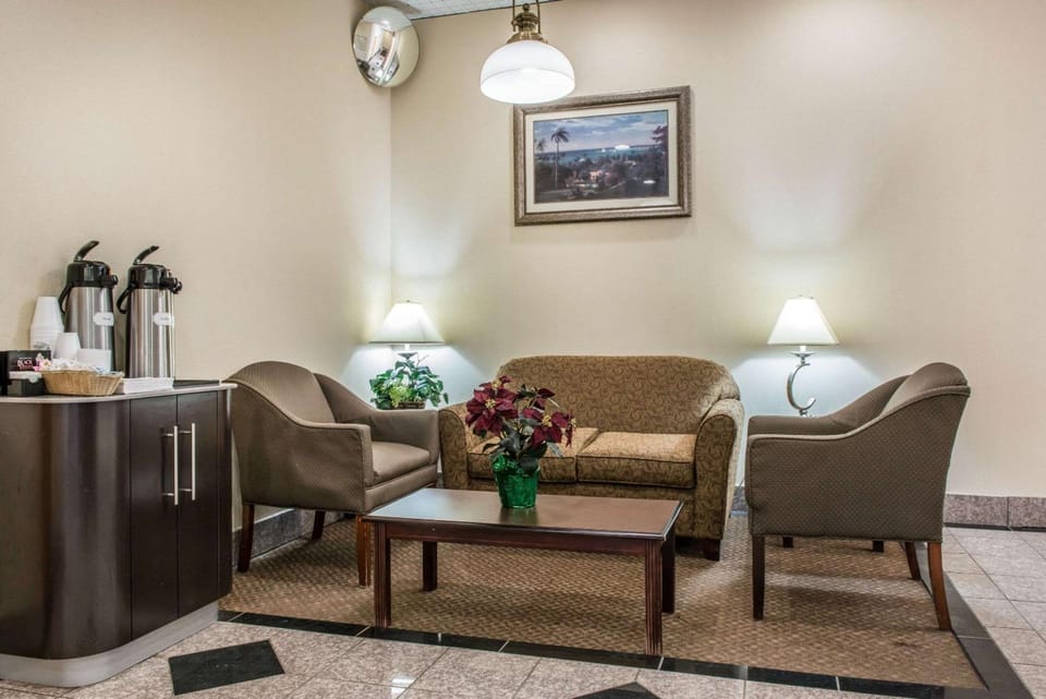 Quality Inn & Suites Fairview - Erie Hotel in Lake Erie