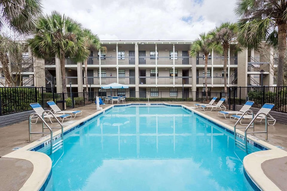 Casa Bella Inn and Suites Inn in Tallahassee