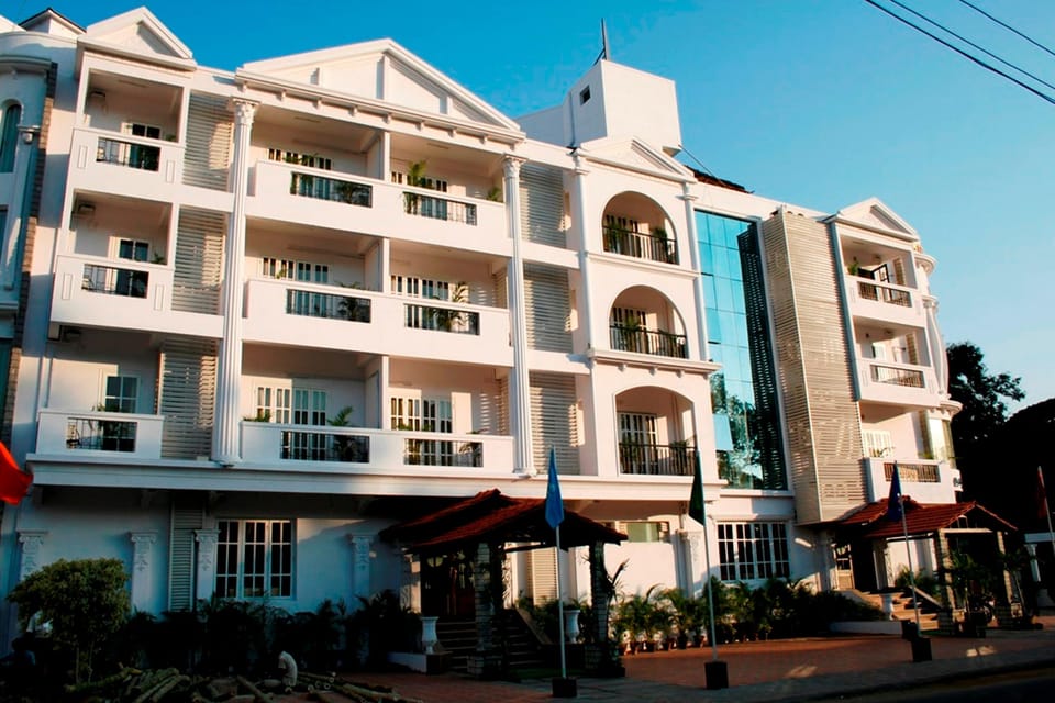 crystal paark inn Hotel in Mysuru