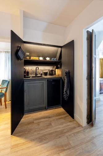 Bed & Breakfast - Gallery 't Speelhuys Hotel in Breda