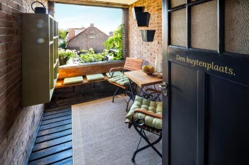 Bed & Breakfast - Gallery 't Speelhuys Hotel in Breda