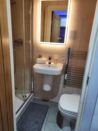 Crosskeys Edinburgh Hotel in Edinburgh
