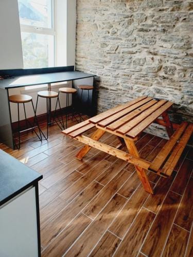 Voyage Hostel - Ensuite Family Rooms with shared kitchen Hostel in Douglas