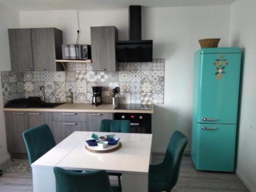 Appartement 4 personnes vue mer a Santec au pied de la plage du Dossen Hotel in Santec