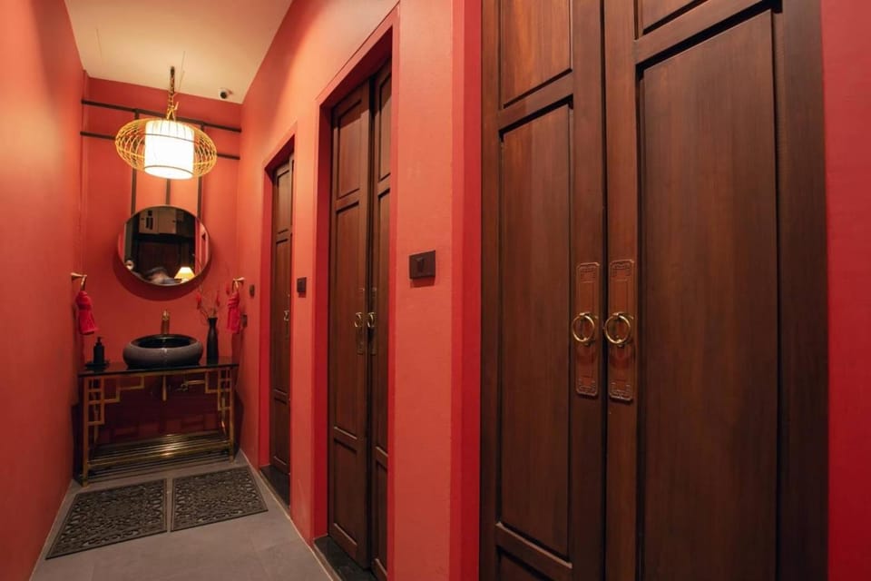 Caiyong hometel & cafe's studio Hostel in Bangkok