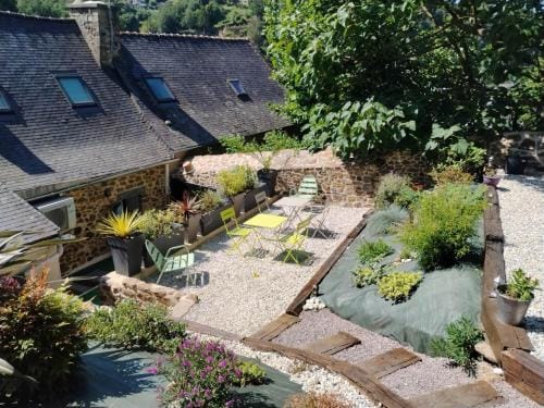 Chambre d'hote Familiale de la maison Bleue Hotel in Brittany