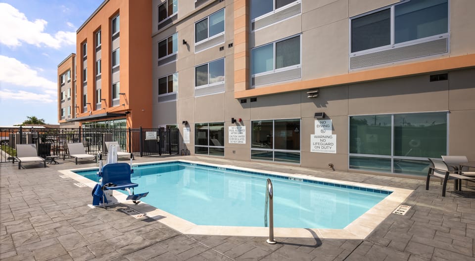 Holiday Inn Express And Suites Hawaiian Gardens By IHG Hotel in Hawaiian Gardens