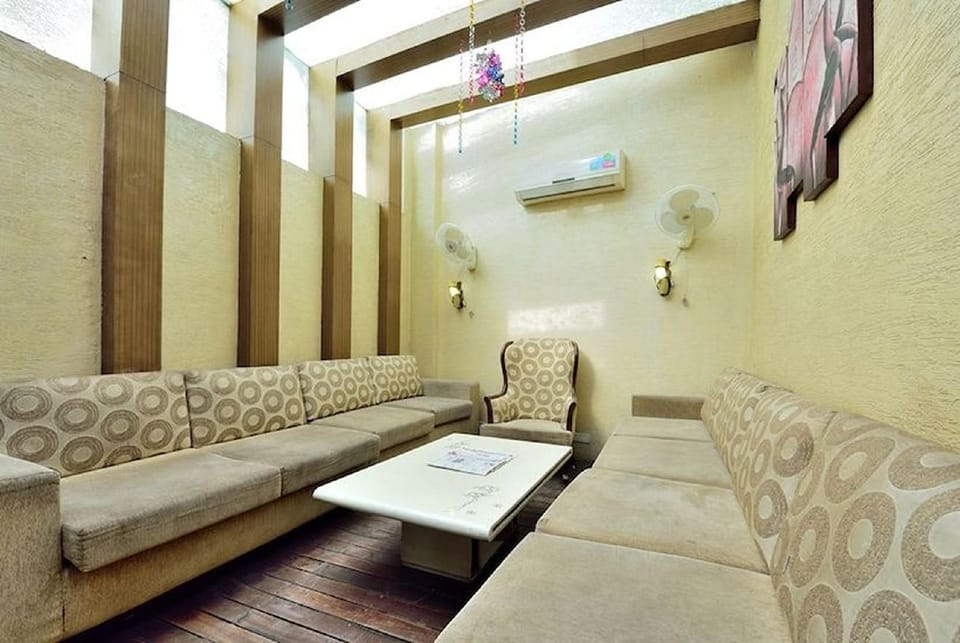 Hotel Taksh Inn Inn in New Delhi