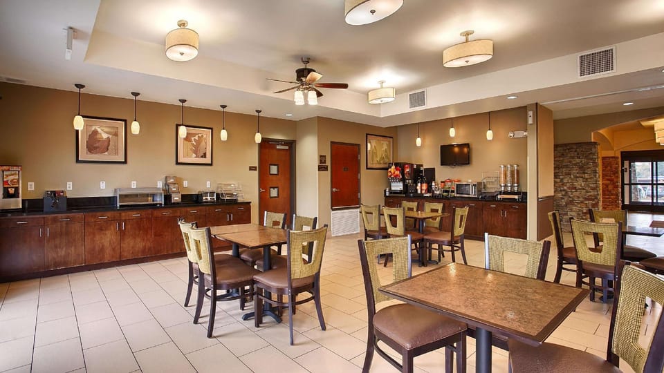 Best Western Plus DeSoto Inn & Suites Hotel in Louisiana