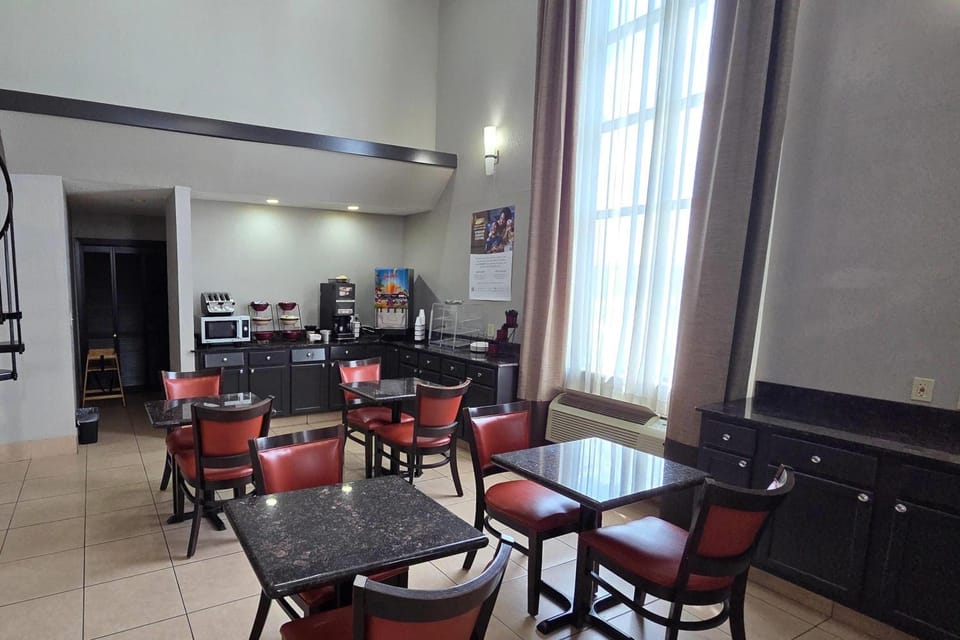 Super 8 by Wyndham Richland MS Hotel in Richland