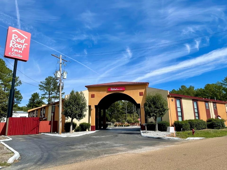 Red Roof Inn & Suites Jackson - Richland Hotel in Richland