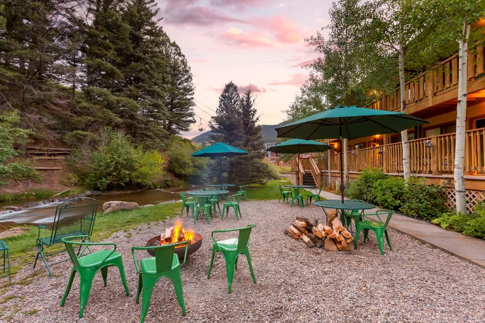 Best Western Rivers Edge Hotel in Red River