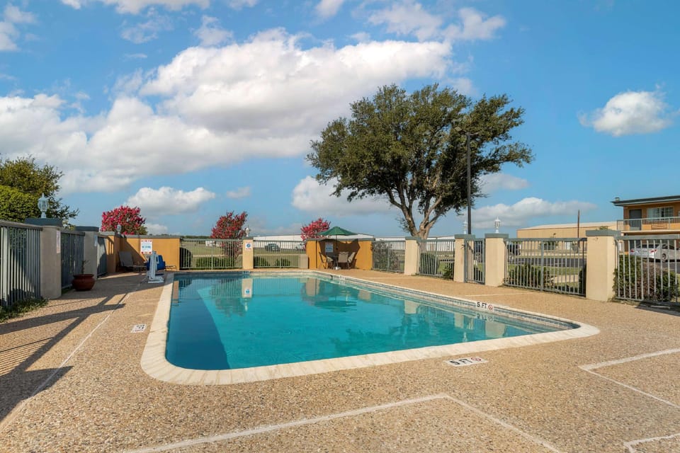 Best Western Taylor Inn Hotel in Texas