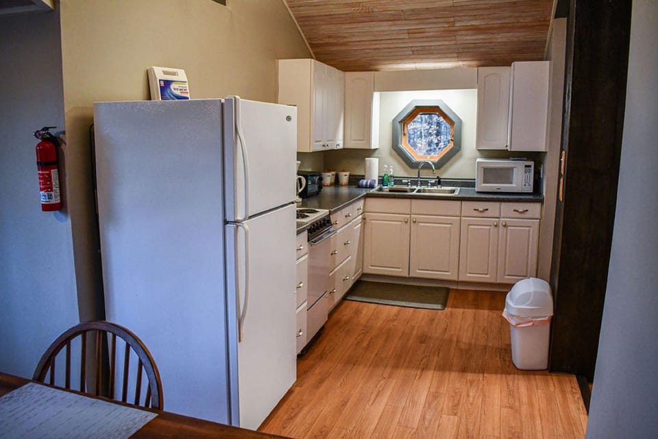 Brook Road Cabin Hotel in Vermont