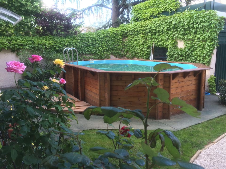 Le Clos Feuillat Hotel in Villeurbanne