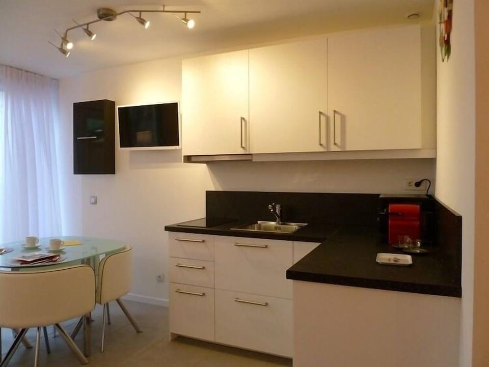 Le Clos Feuillat Hotel in Villeurbanne
