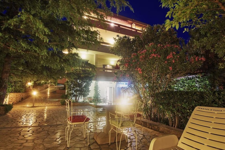 Villa Vicko Hotel in Zadar County
