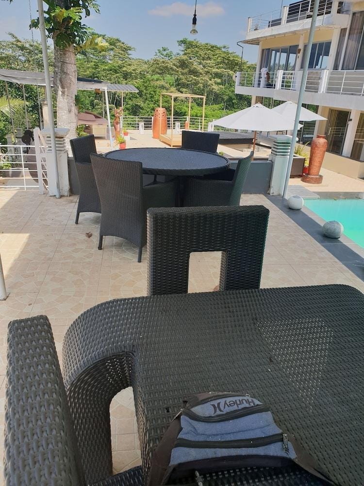 Villa Hati Indah Hotel in Marga
