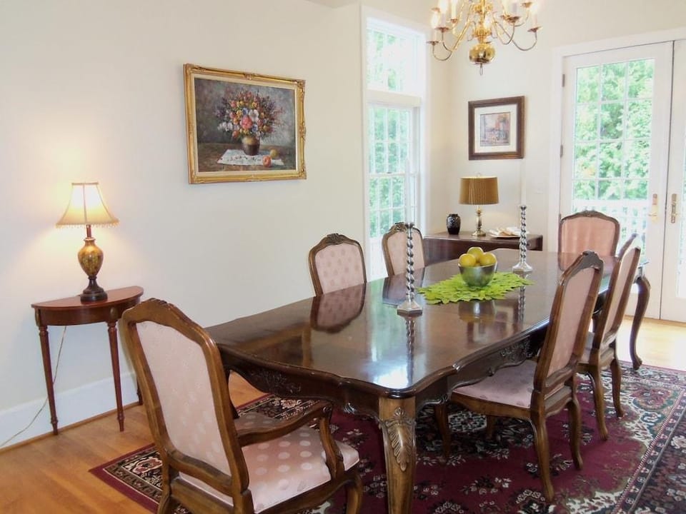 Loudoun Valley Manor Hotel in Waterford