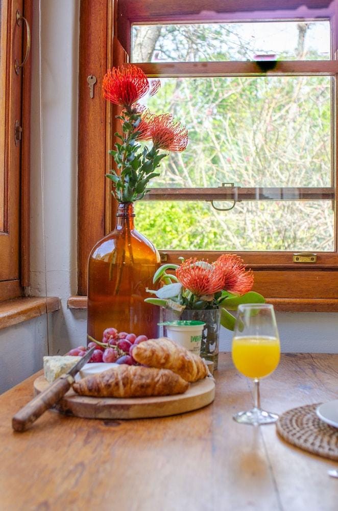 Languedoc Farm Hotel in Stellenbosch