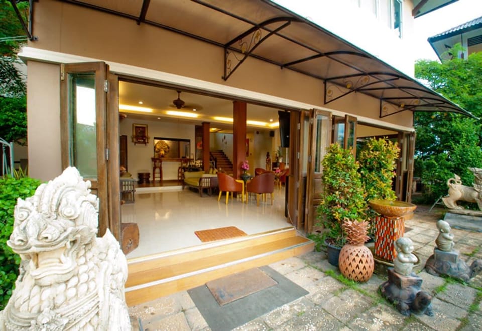 Fahluang Residence Hotel in Laos