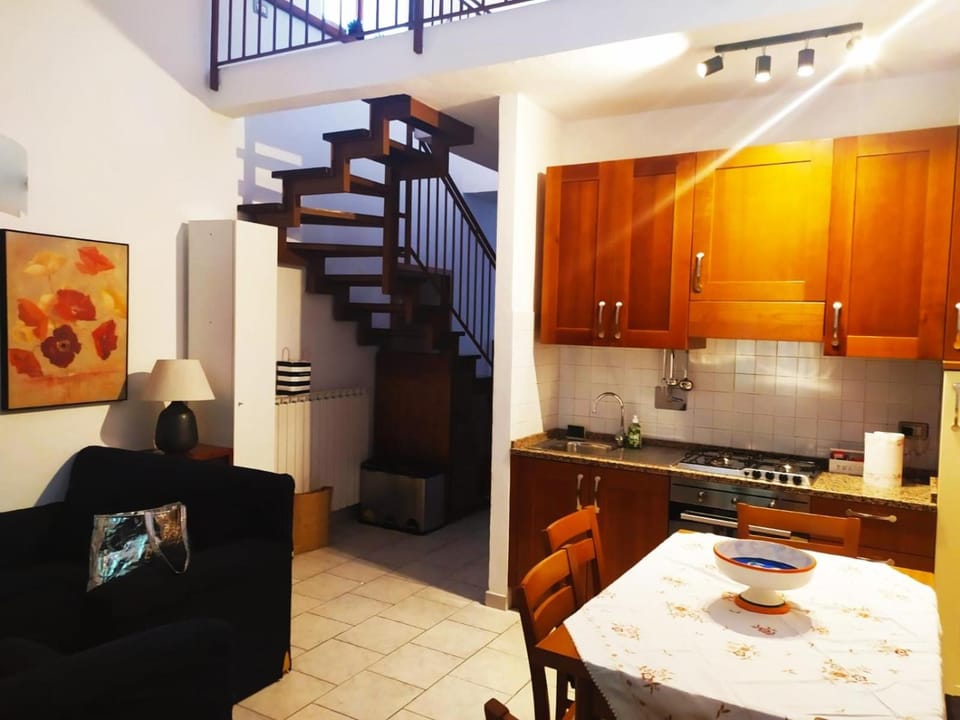 Fabulous apartment in the historic center, bright and with easy parking Hotel in Spoleto