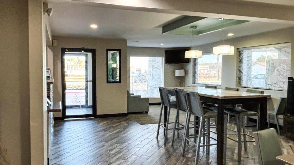 Studio 6 Suites Richland, MS / Jackson Hotel in Richland