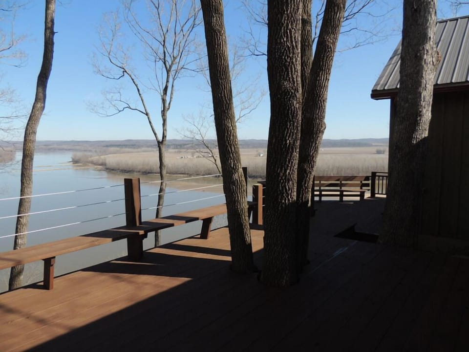 Pinckney Bend Bed & Breakfast Hotel in Ozark Mountains