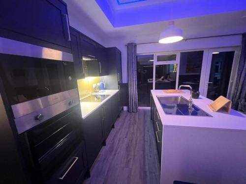 NEW Hot tub, 2 bedroom Luxury Woodlands Lodge Lodge in Burgh le Marsh