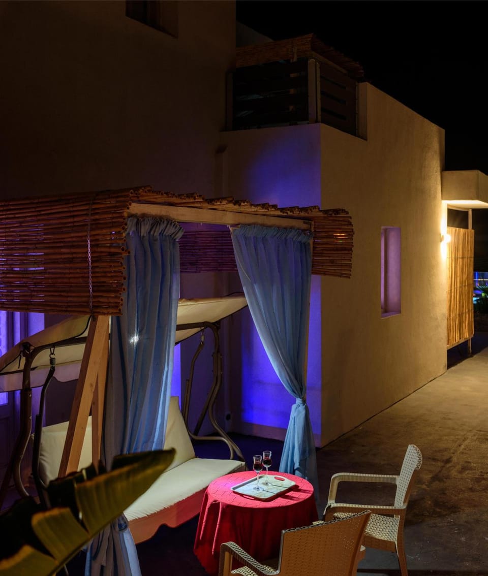 Nalu Suites Hotel in Santorini