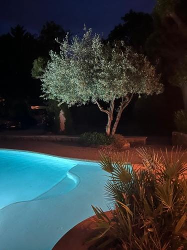 GITE DE LA CAPPELLA - CHAMBRE D'HOTES A VOLTA Hotel in Provence-Alpes-Côte d'Azur