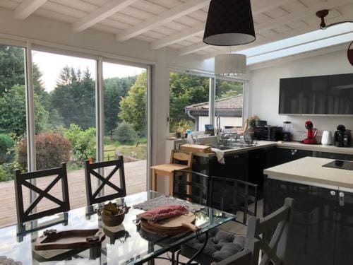 LE CHALET de la goutte Lodge in Auvergne-Rhône-Alpes