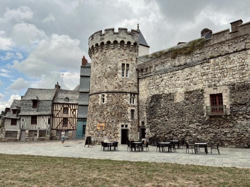 Les Suites de la Tour d'Embas Hotel in Brittany