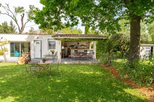 Vacances revees au Pin Parasol Hotel in Le Thor