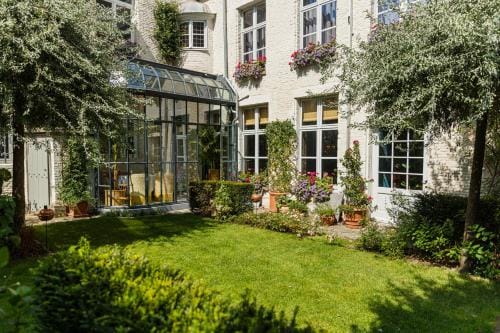 Flora Hotel in Antwerp
