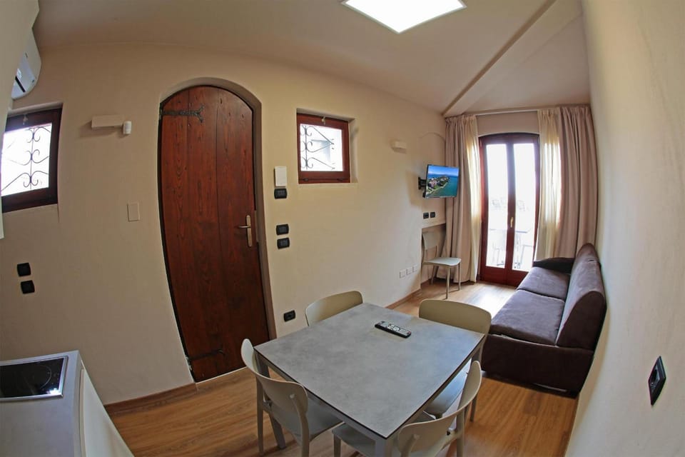 Smeraldo dip Villa Canneto Hotel in Sirmione