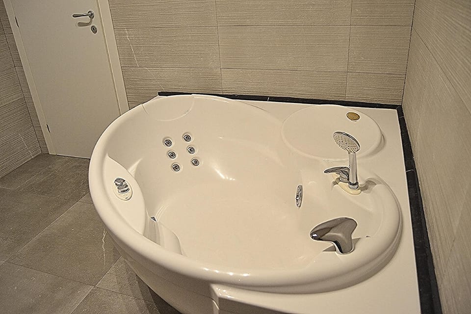 Hermoso Housing Hotel in Alessandria