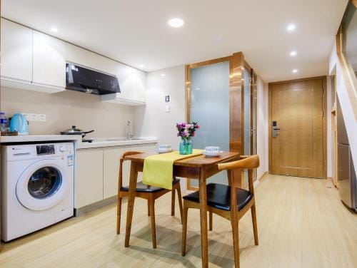 July Apartment Hotel in Hangzhou