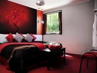 Suite room