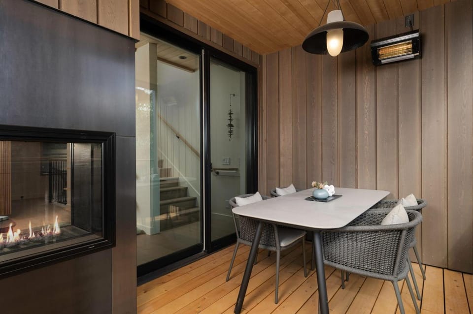 Desolation Hotel Hotel in Stateline