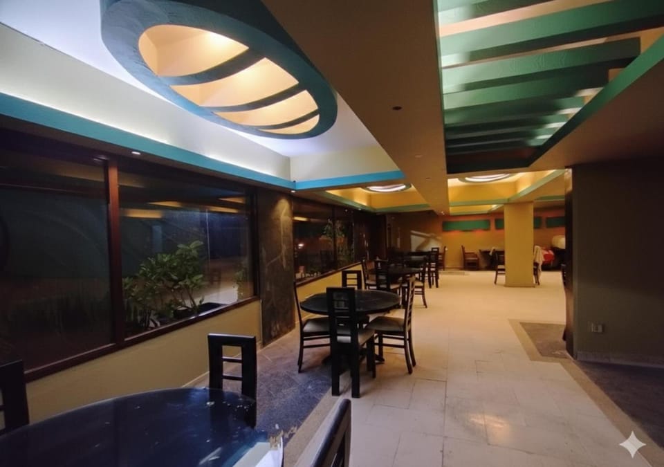HILL TOP HOTEL Hotel in Karachi