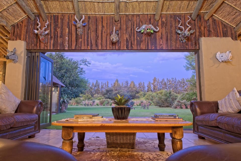 Shared lounge/TV area
