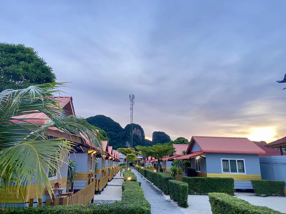 Phi Phi Ba Kao Bay Resort Hotel in Krabi Changwat