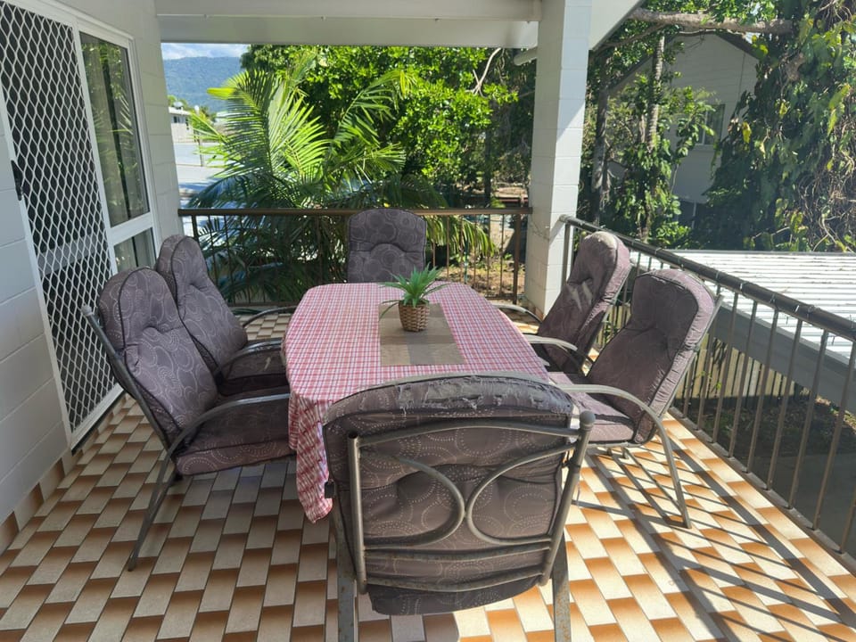 Coral Reef Apartments Apartment hotel in Cairns