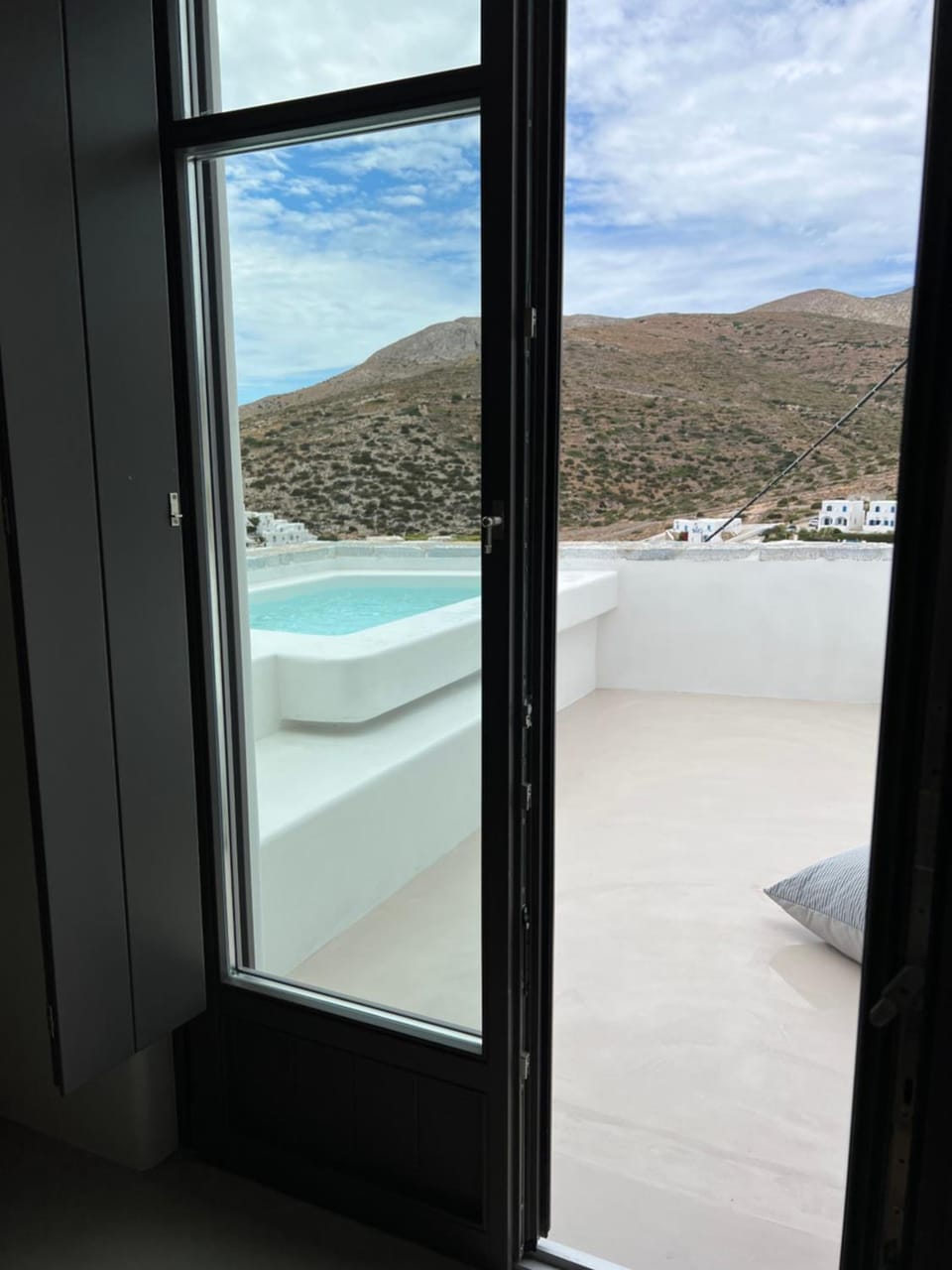 ZETINE SUITES SIKINOs Apartment hotel in Decentralized Administration of the Aegean