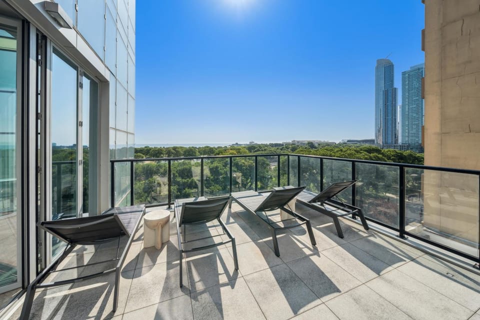Sentral Michigan Avenue Hotel in South Loop