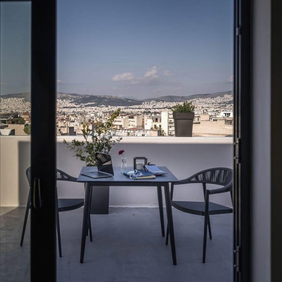 Urban Nest - Suites & Apartments Hotel in Athens