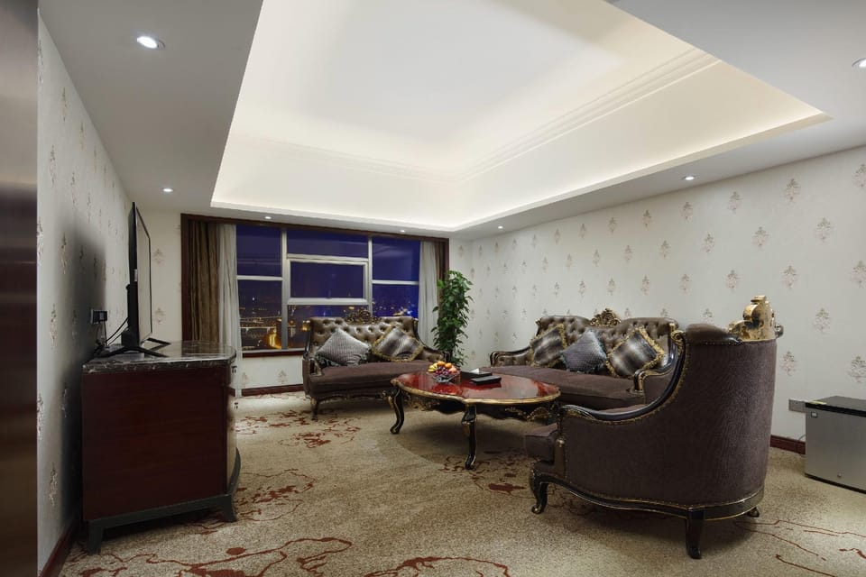 Rezen Hotel Huayuan Hotel in China