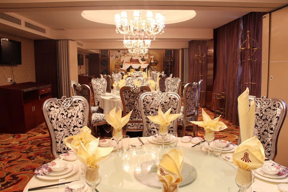 Rezen Hotel Huayuan Hotel in China