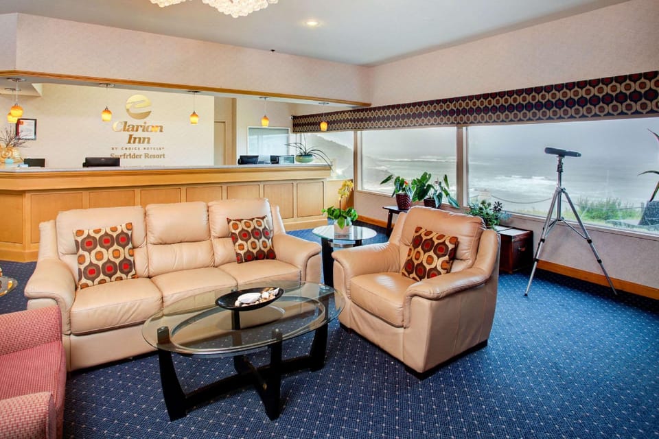 Clarion Inn Surfrider Resort Hotel in Lincoln Beach